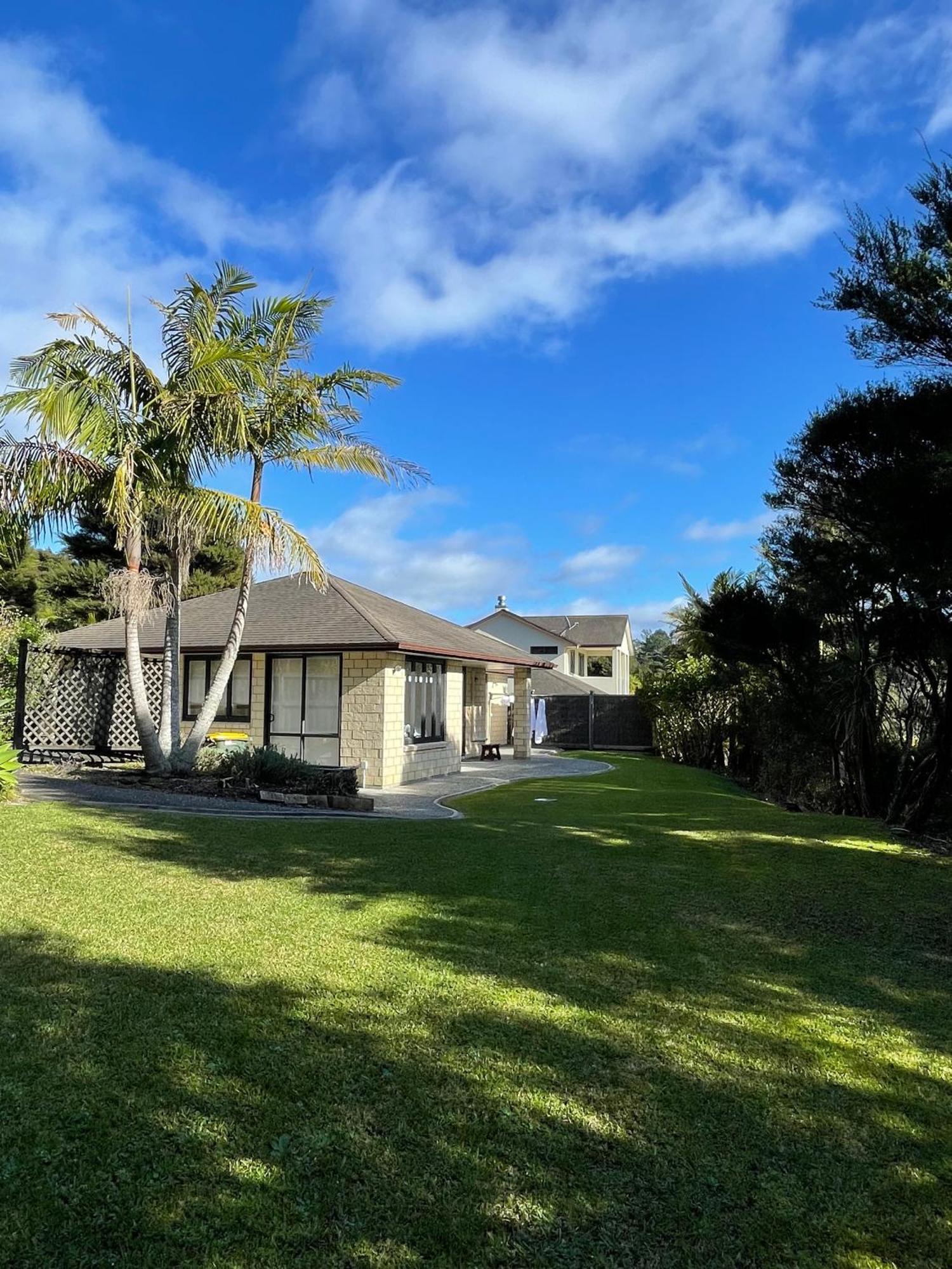 Charming Home Near Nature Auckland Exterior photo